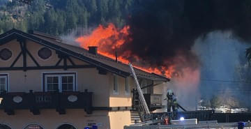 Dachstuhlbrand-Nachbarschaftshilfe